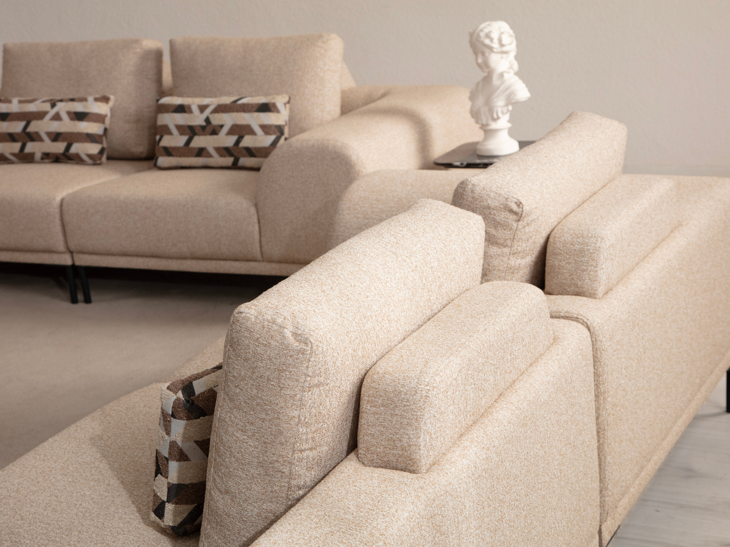 Calyx Sofa Set