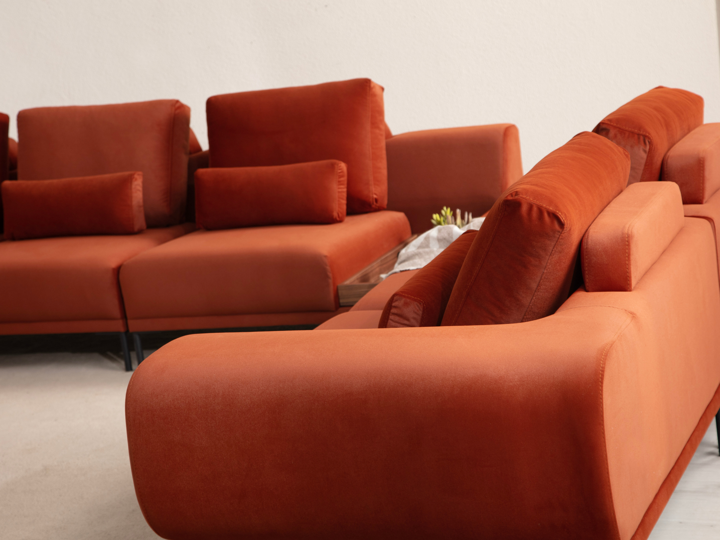 Calyx Sofa Set